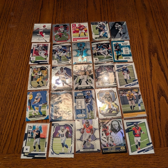 100 NFL Football Cards Lot 🏈 Football Trading Card Collection NFL Lot 🔥 - Picture 3 of 7